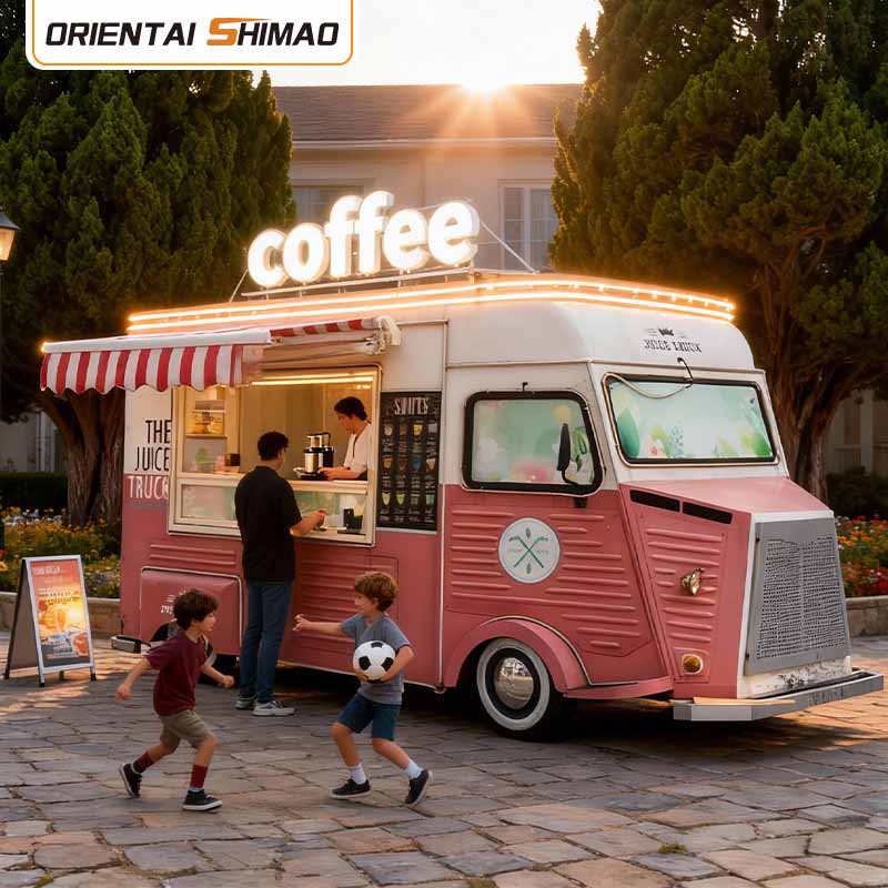 완벽한 장비를 갖춘 식품 트레일러